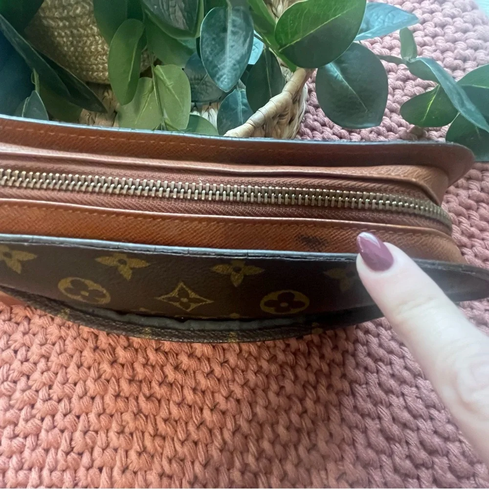 Louis Vuitton Monogram Orsay Clutch-Authentic - Picture 8 of 15